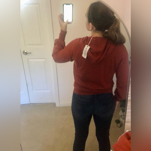 Orange pull over - Picture 10 of 11